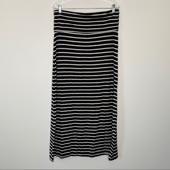 a.n.a. Black and White Striped Maxi Skirt - Picture 1 of 4